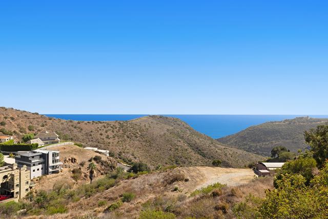 2826 Coralglen Drive, photograph 01