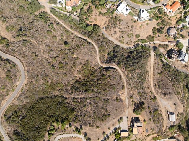 2826 Coralglen Drive, photograph 06