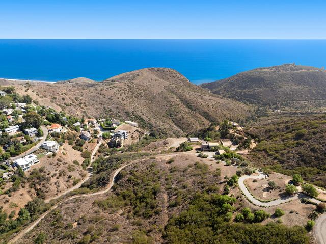2826 Coralglen Drive, photograph 16